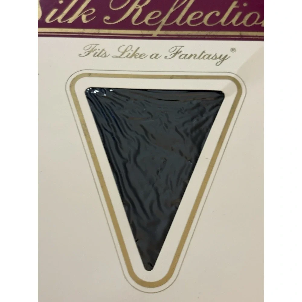 Vintage 1989 Hanes Silk Reflections Pantyhose